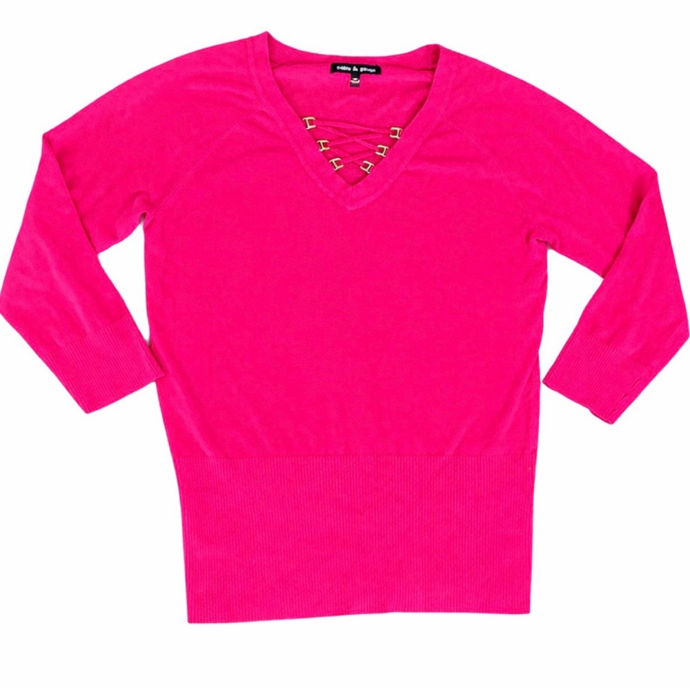 Cable & Gauge  V-neck sweater